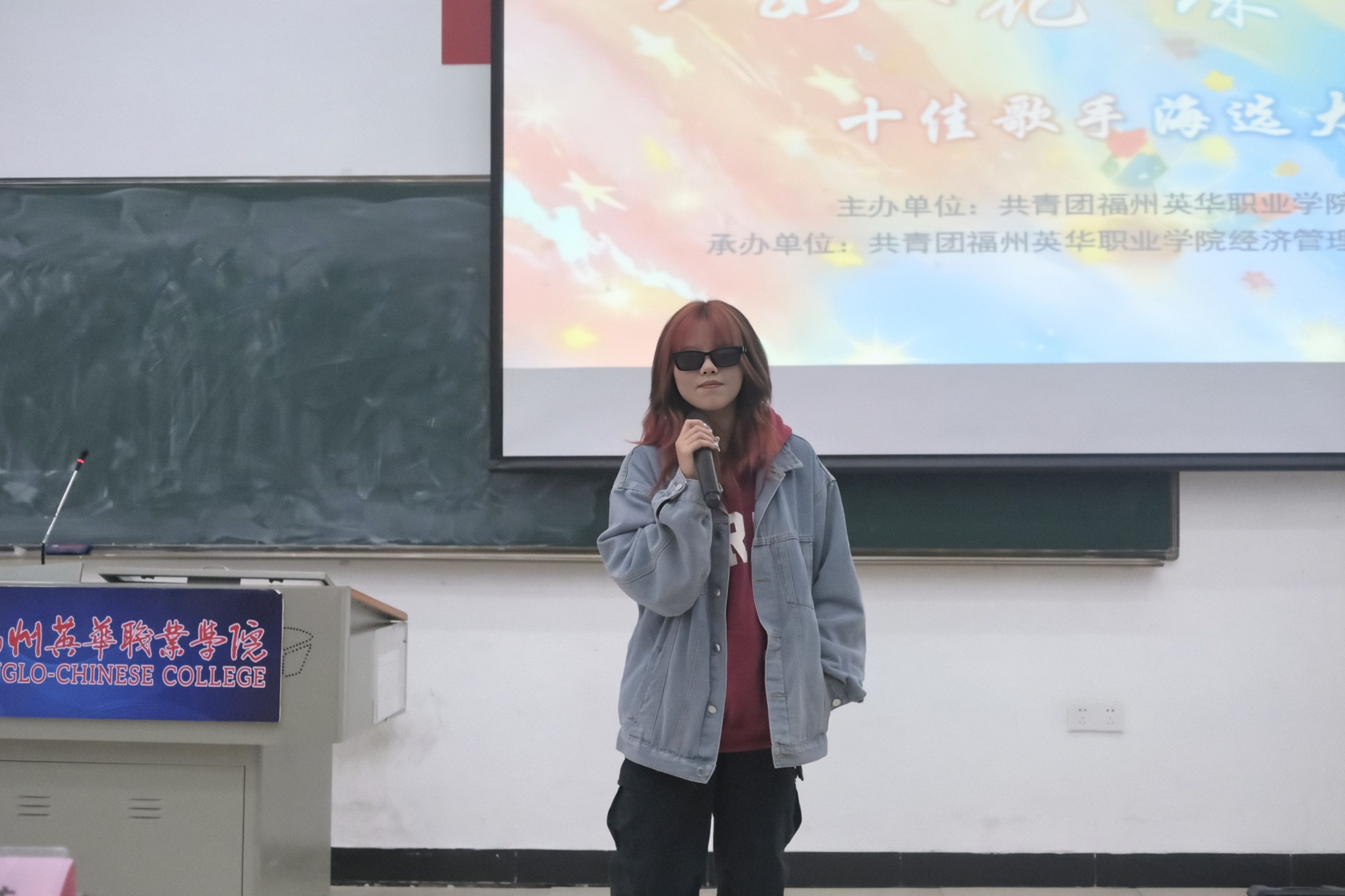 18357681328dec7e67eaa304d5b0b2f