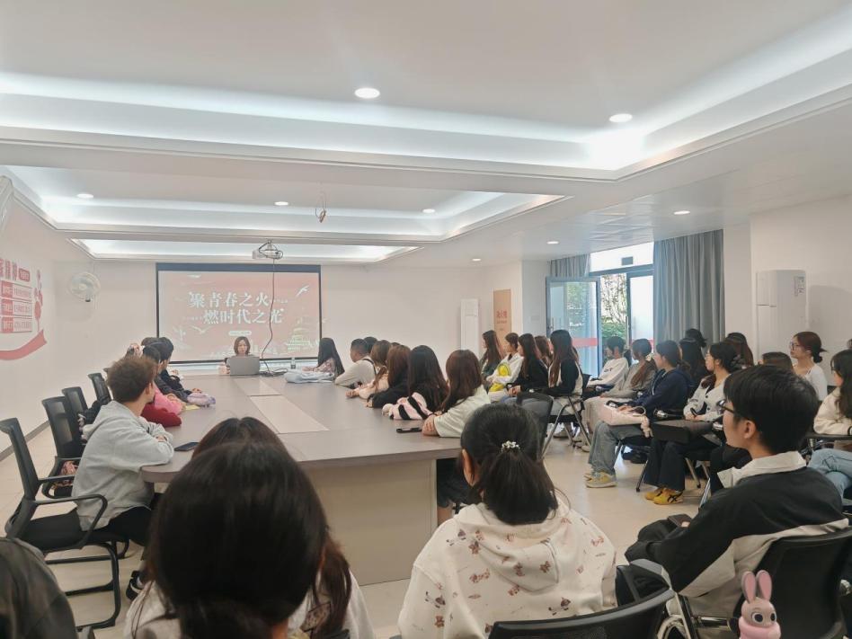 2edf758f5679c9cb163d9fbb34bcbba9