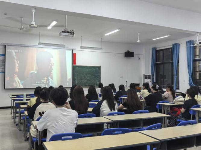 C:/Users/thinkbook/Desktop/观看2.jpg观看2